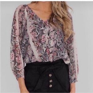 IVORY snake print tie front sheer blouse top
Brand new!!!